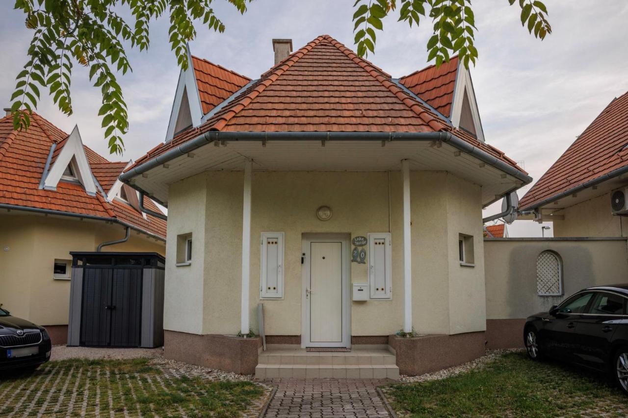 فيلا Lake House20 فيلينس المظهر الخارجي الصورة