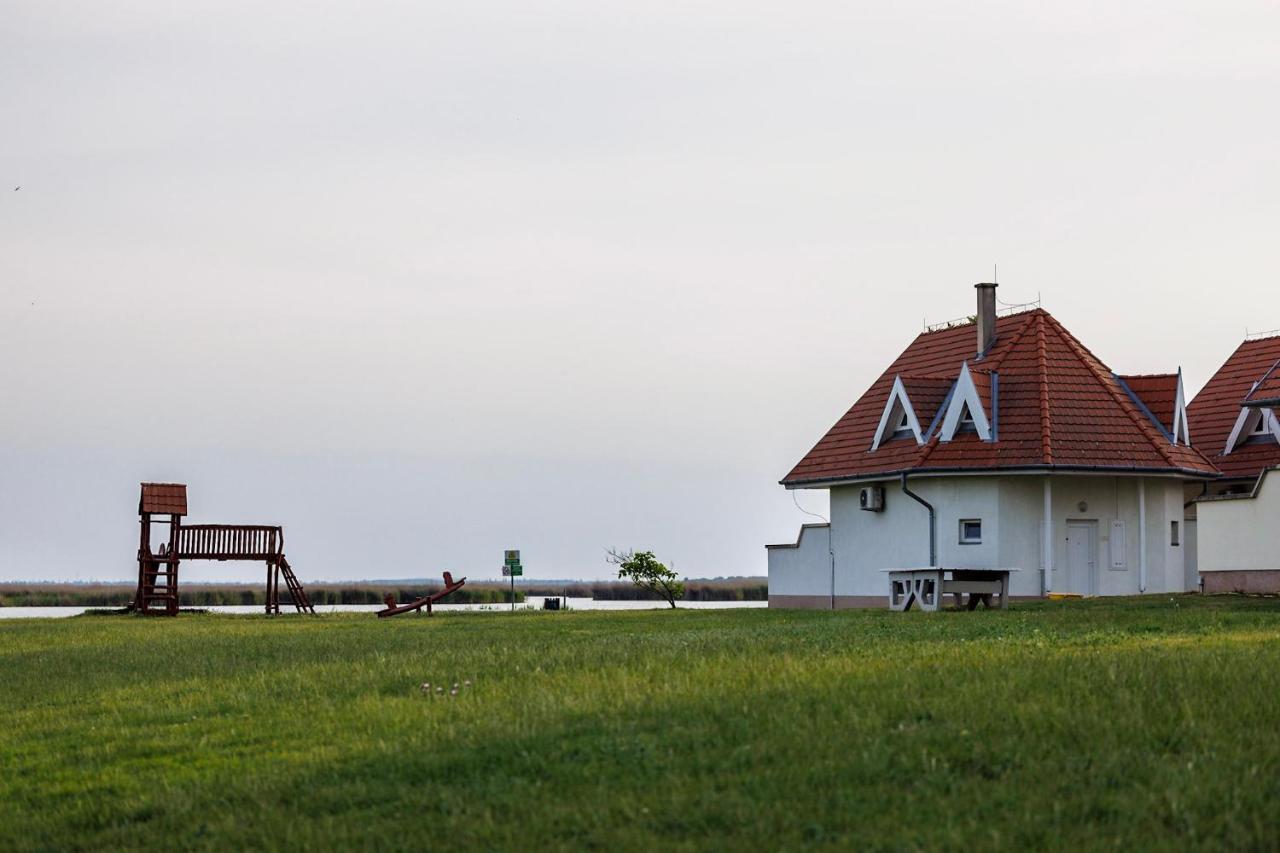 فيلا Lake House20 فيلينس المظهر الخارجي الصورة